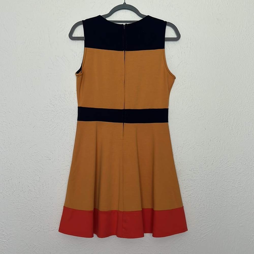 Color Block Mini Dress - Picture 2 of 3